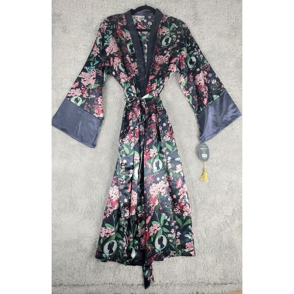 Target Women's Netflix Bridgerton Satin Robe Size XS/S - Picture 2 of 8